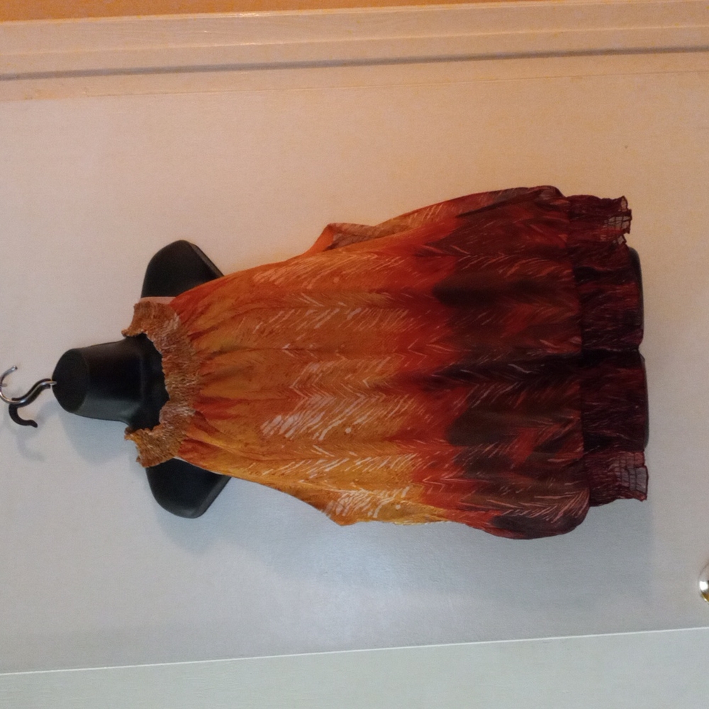 Sleeveless 3-color layered ruffled top